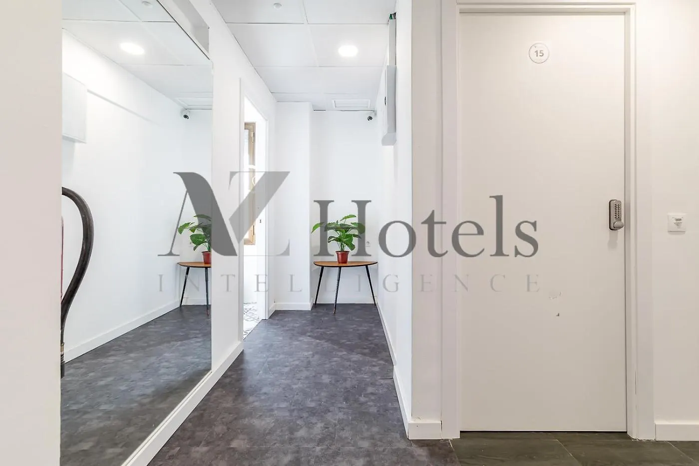Гостевой дом Ayz Ulises - Auto Check-In Property Мадрид