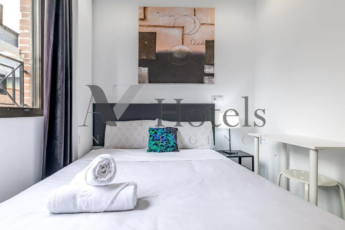 Ayz Ulises - Auto Check-In Property Мадрид